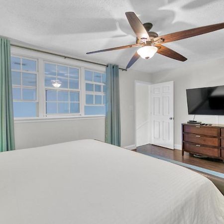 Crystal Villas 12B - Updated 2 Bedroom With Loft Beach Front Condo In The Heart Of Destin Bagian luar foto