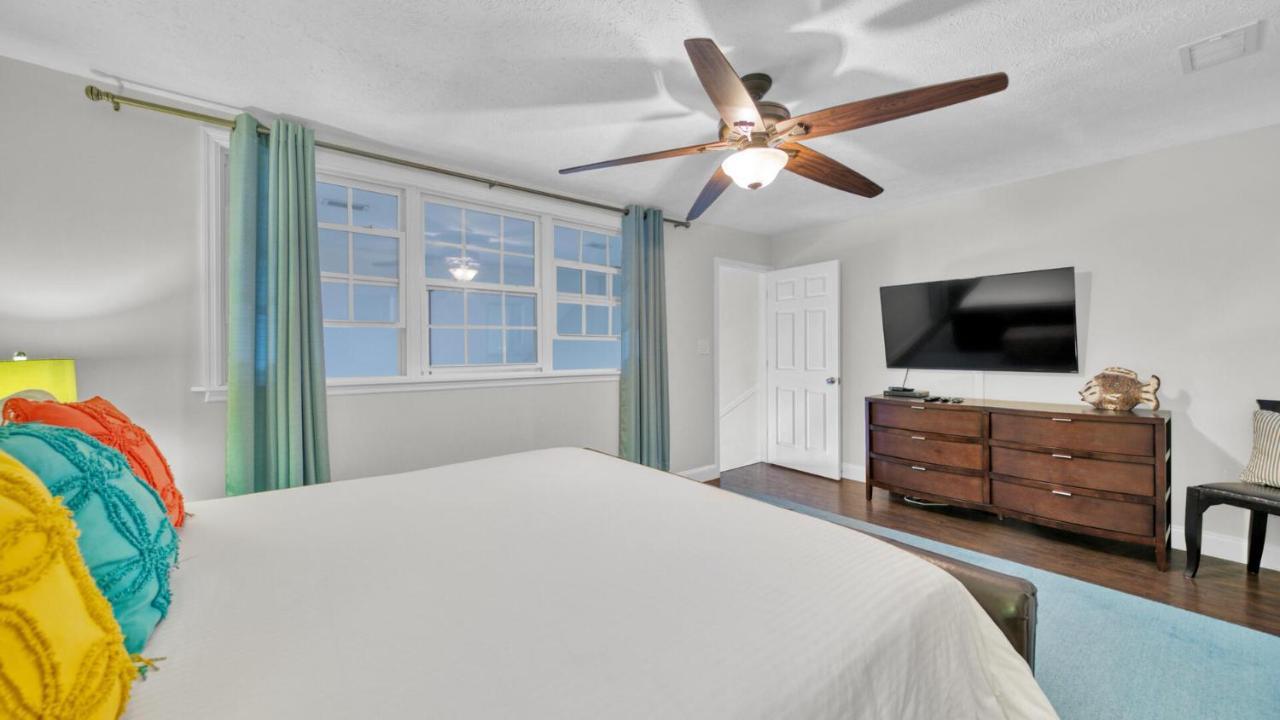 Crystal Villas 12B - Updated 2 Bedroom With Loft Beach Front Condo In The Heart Of Destin Bagian luar foto